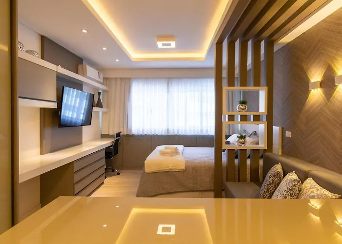 Luxuoso Apto Batel Em Frente Ao Shopping Curitiba - Piscina, Sauna e Academia